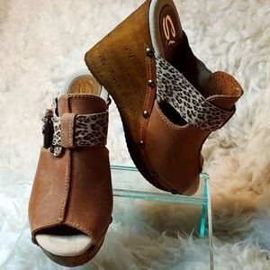 Nwot, 5&1/2 inch wedge slicca vintage collection